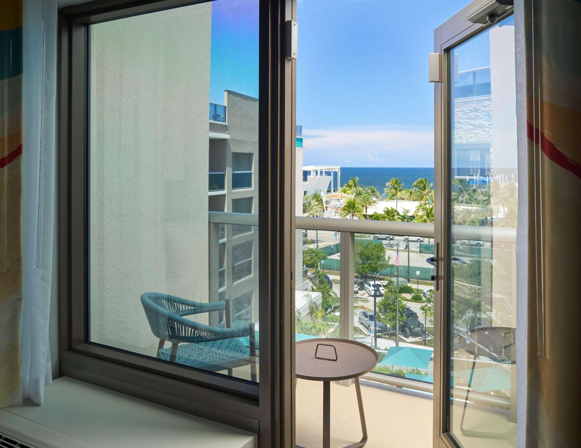 Tru By Hilton Pompano Beach Pier Buitenkant foto